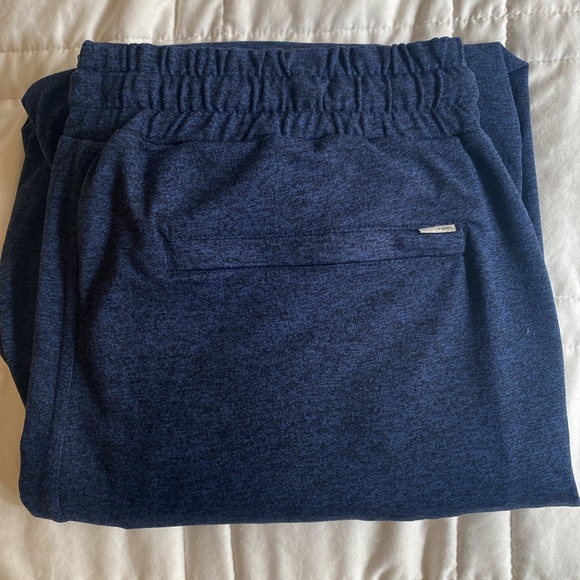 Navy men’s vuori jogger - Picture 3 of 3